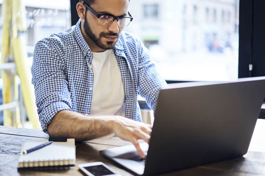 Logiciel vente automobile : les avantages pour optimiser l’achat de véhicules